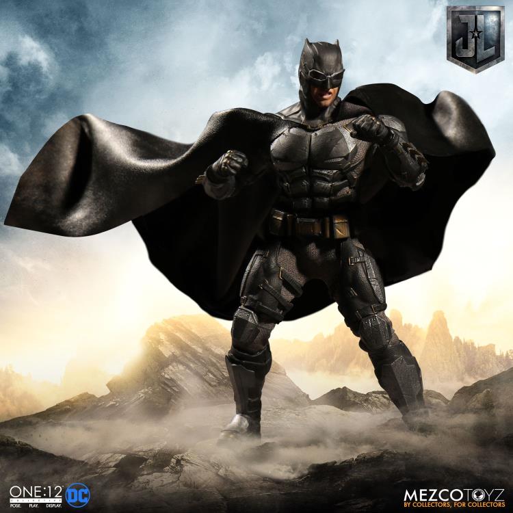 Mezco One:12 Collective Justice League  Batman (Tactical Suit)