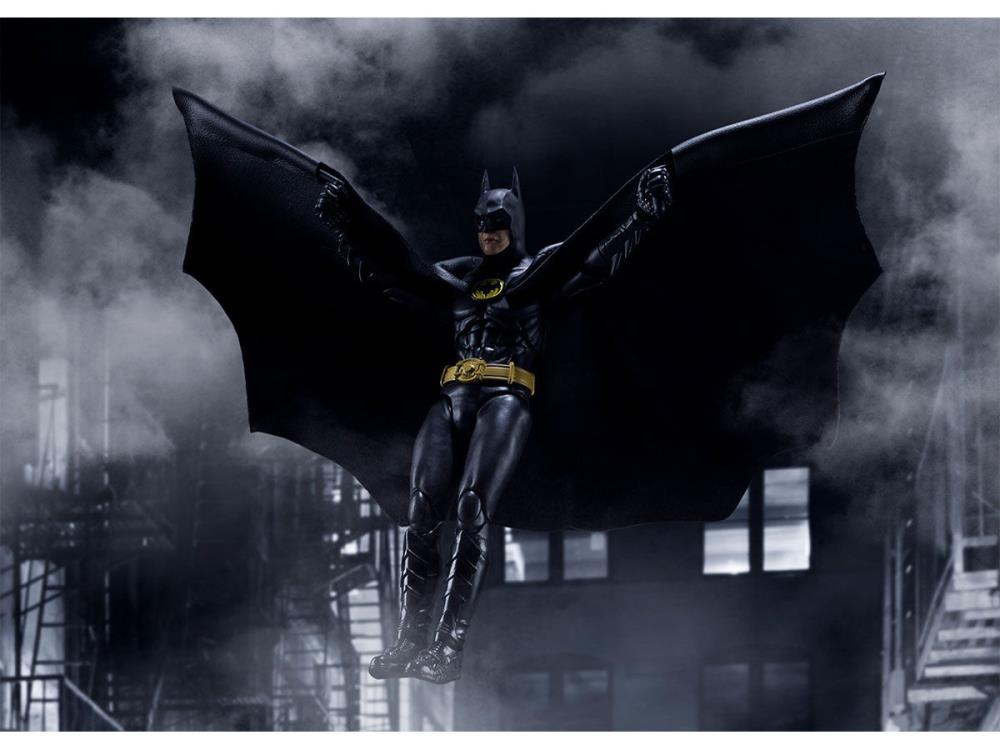Bandai S.H. Figuarts Batman (1989) - Batman