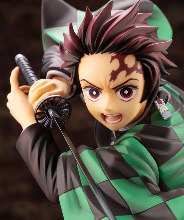 Kotobukiya Demon Slayer: Kimetsu No Yaiba ArtFX J - Tanjiro Kamado Statue