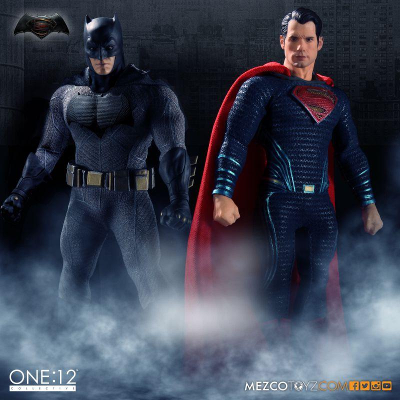 Mezco Batman v Superman: Dawn of Justice Superman One:12 Collective Action  Figure