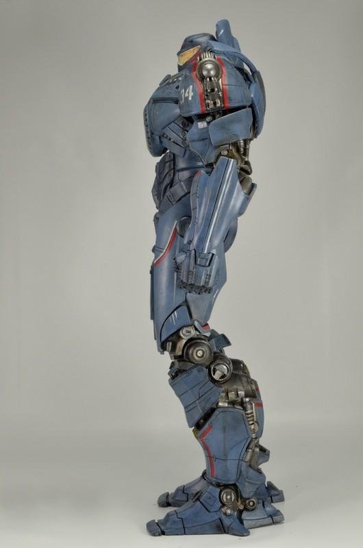 Pacific Rim – 18″ Gipsy Danger Action Figure with LED Lights - Nerd Arena